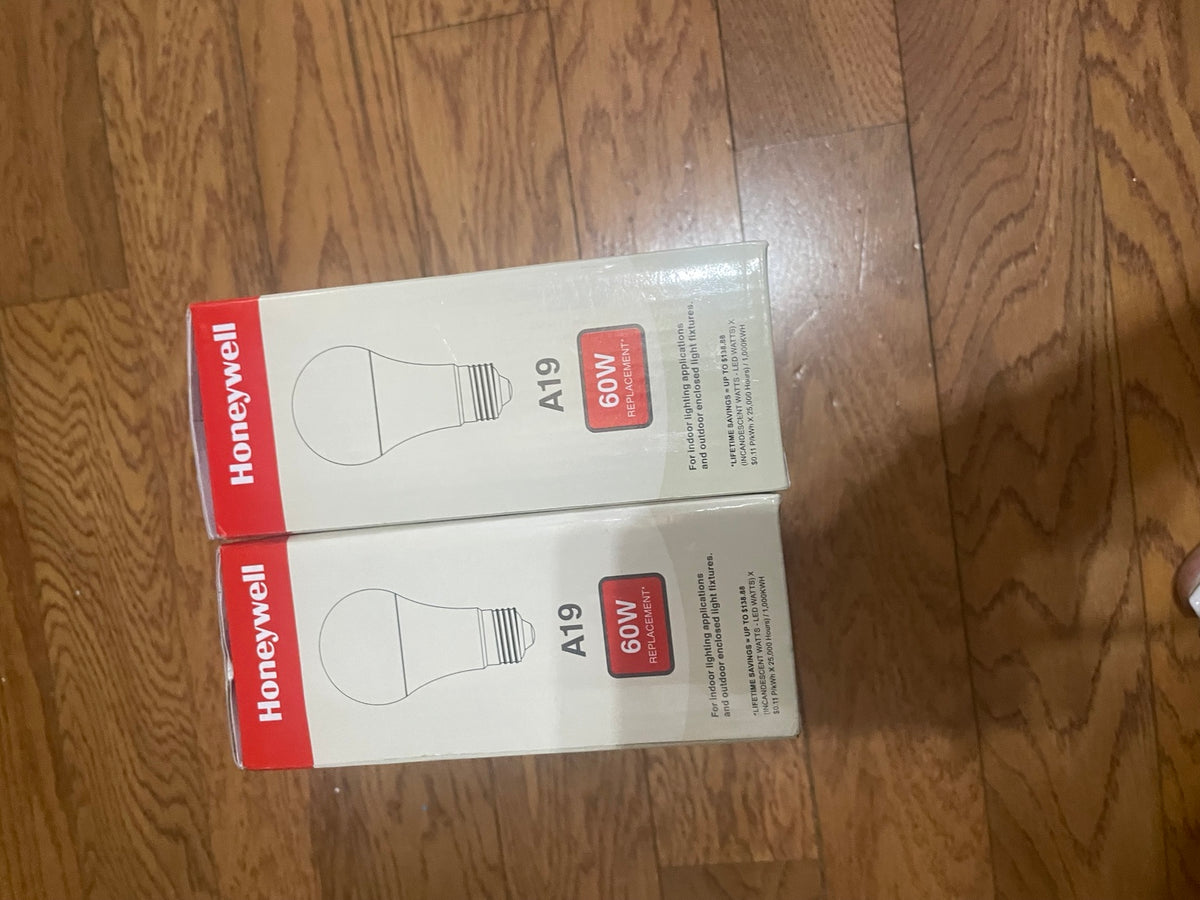 2 pack Honeywell A19 LED Dimmable Bulbs 60W Equivalent Soft White 3-Pack 800 Lumens NEW!