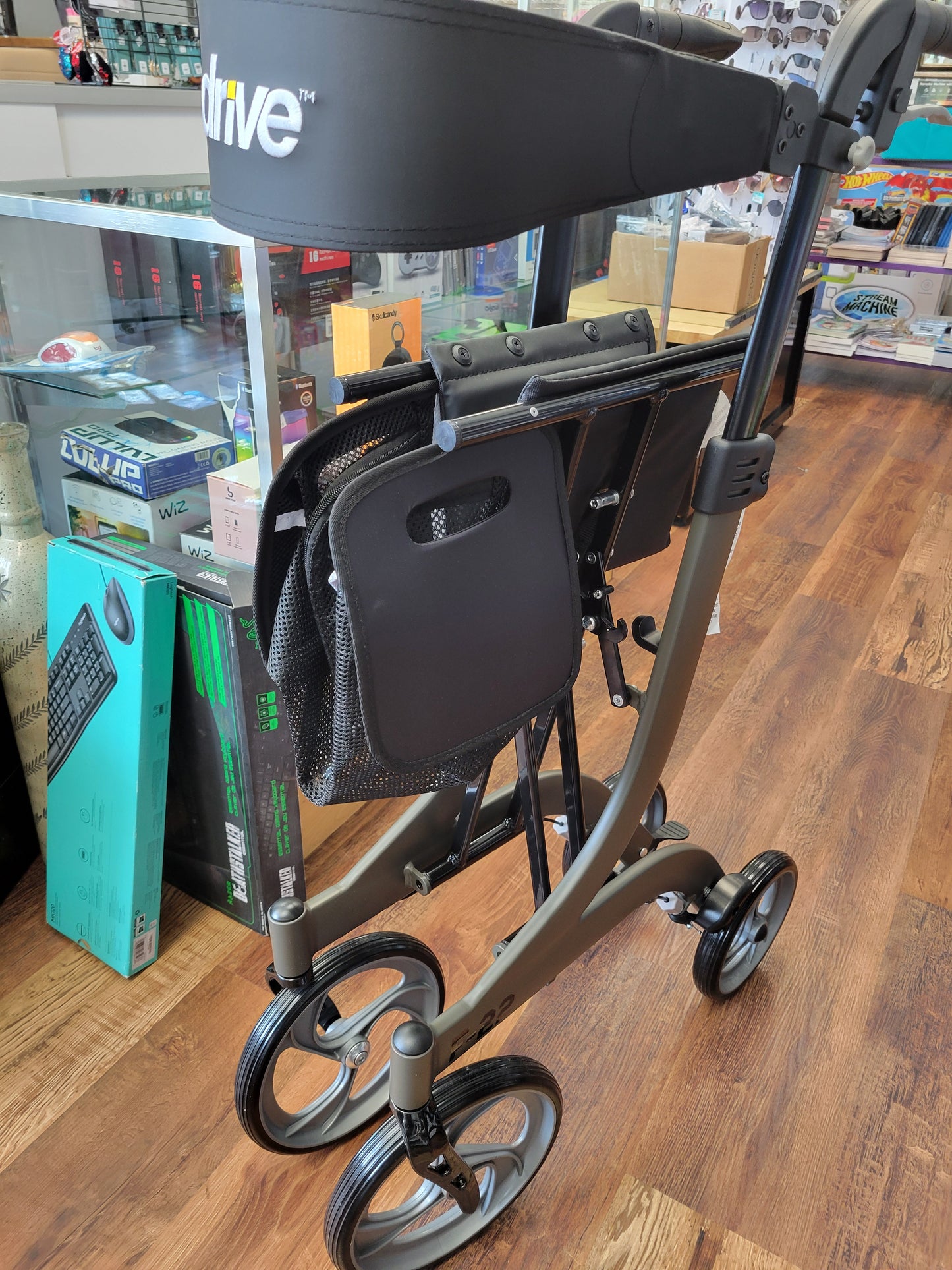 Drive F-22 Rollator GV974GY-T, Gray/Black Walker