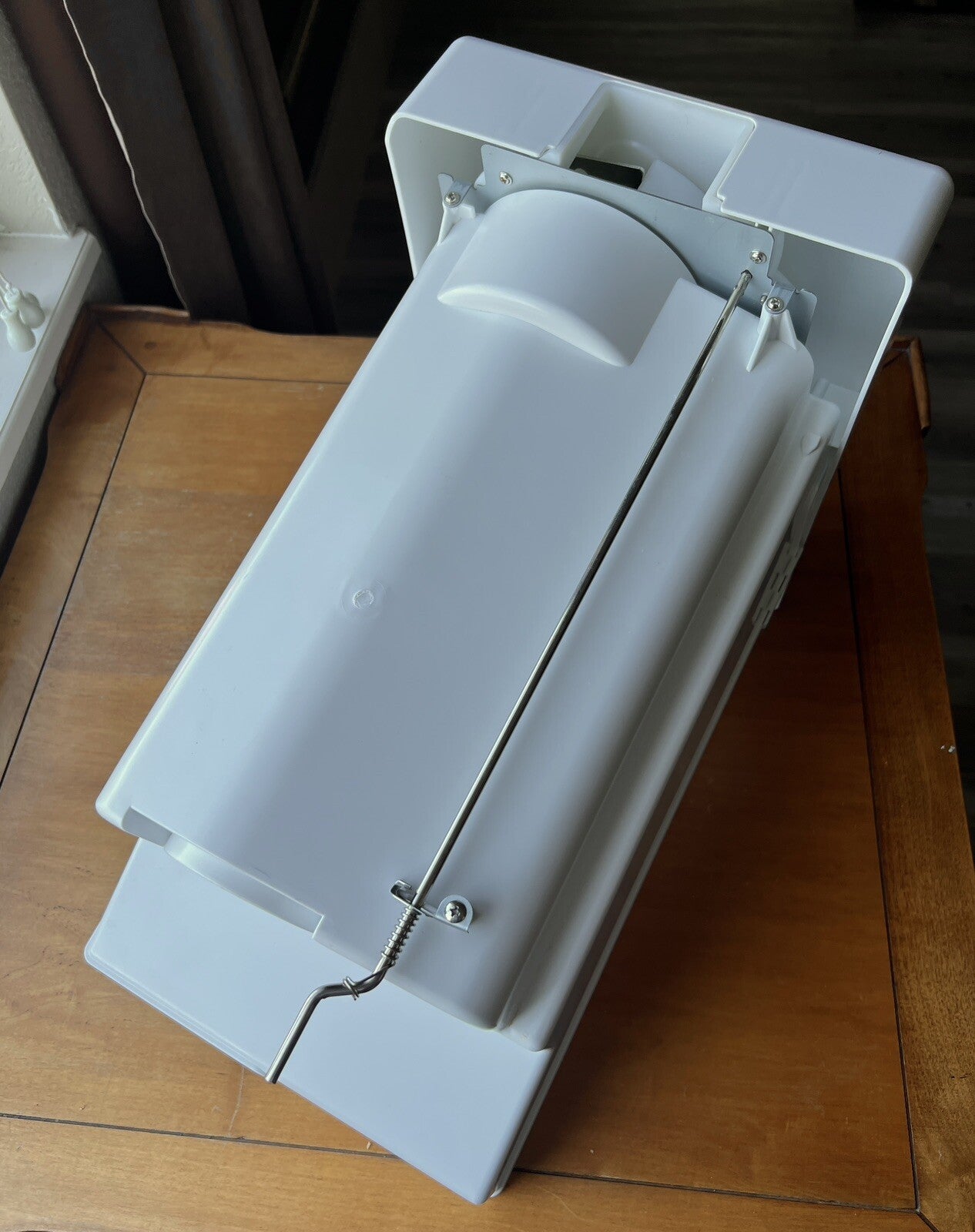 Frigidaire Ice Bucket Assembly with Auger for Pure Source Ultra Refrigerators - NEW!