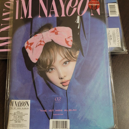 NAYEON - IM NAYEON, 1st Mini Album ( NA Ver.) - Bonus Pack - Free Shipping!