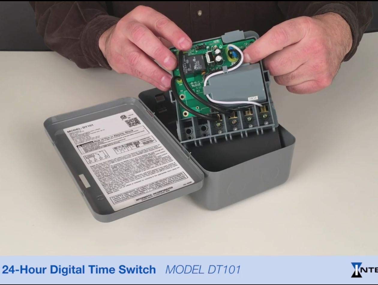 Intermatic DT101, 24 Hour Dial Digital Electronic Time Switch, 20 Amp, New!