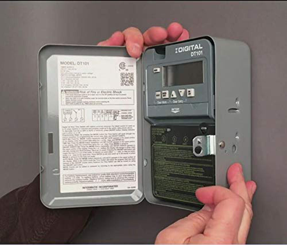 Intermatic DT101, 24 Hour Dial Digital Electronic Time Switch, 20 Amp, New!