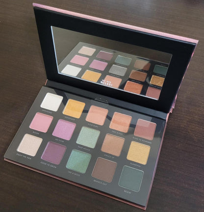 Milani Gilded Hyper Pigmented Eyeshadow (2 Pack, 30 Pigments) - New! Free Ship!