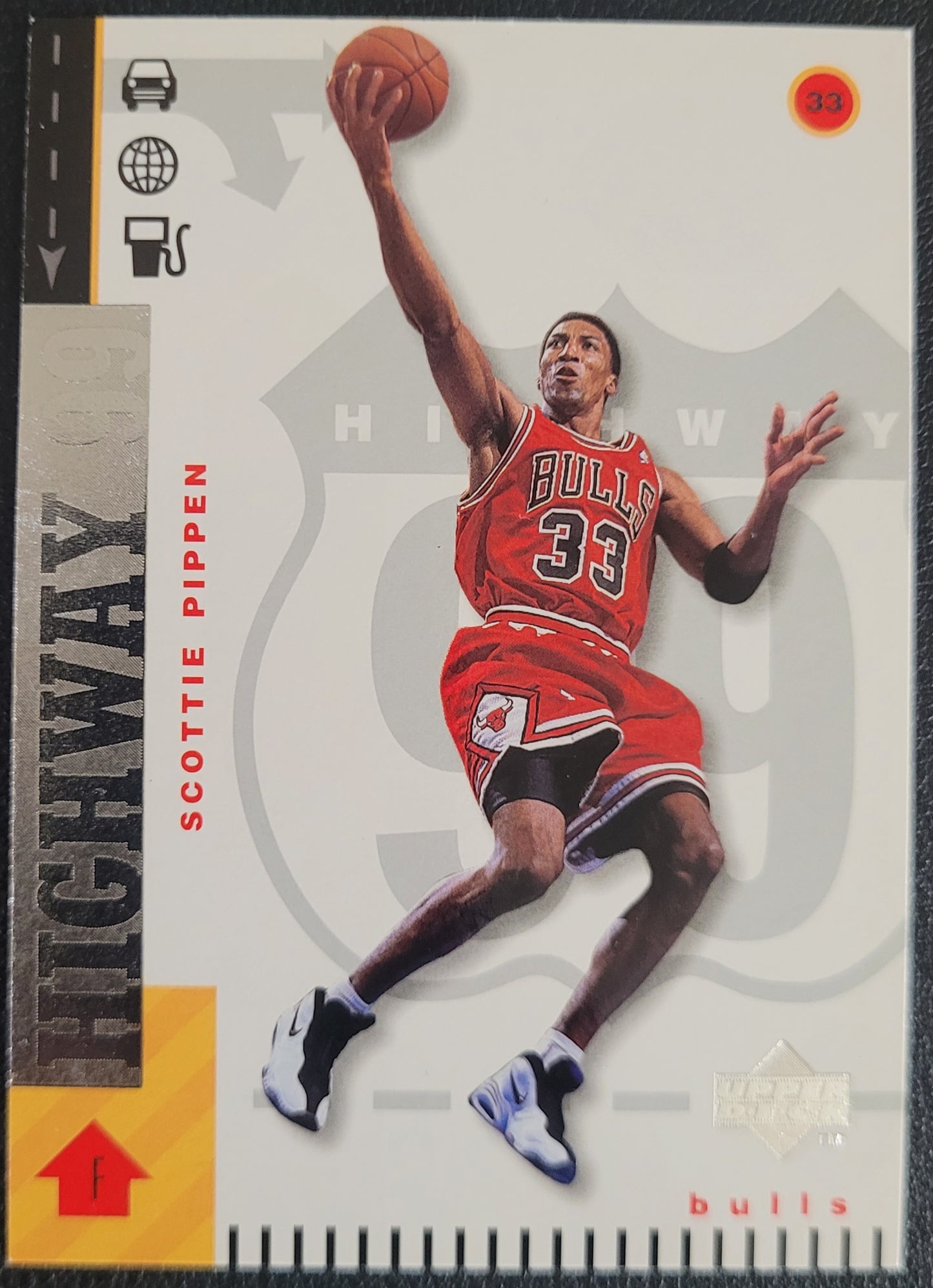 1998-99 Upper Deck #300 Scottie Pippen