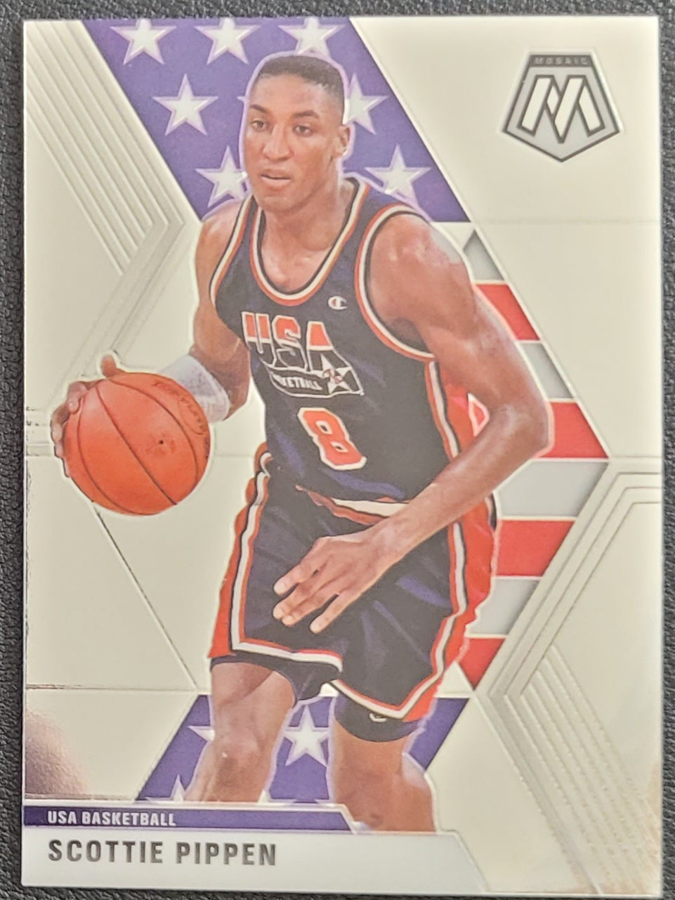 2019-20 Panini Mosaic #256 Scottie Pippen Silver Prizm