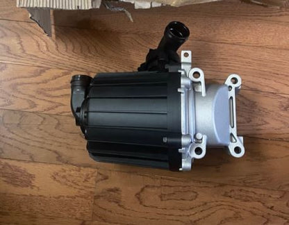Volvo D13 Crankcase Ventilation Oil Separator with Gasket 2015-2022 - NEW!
