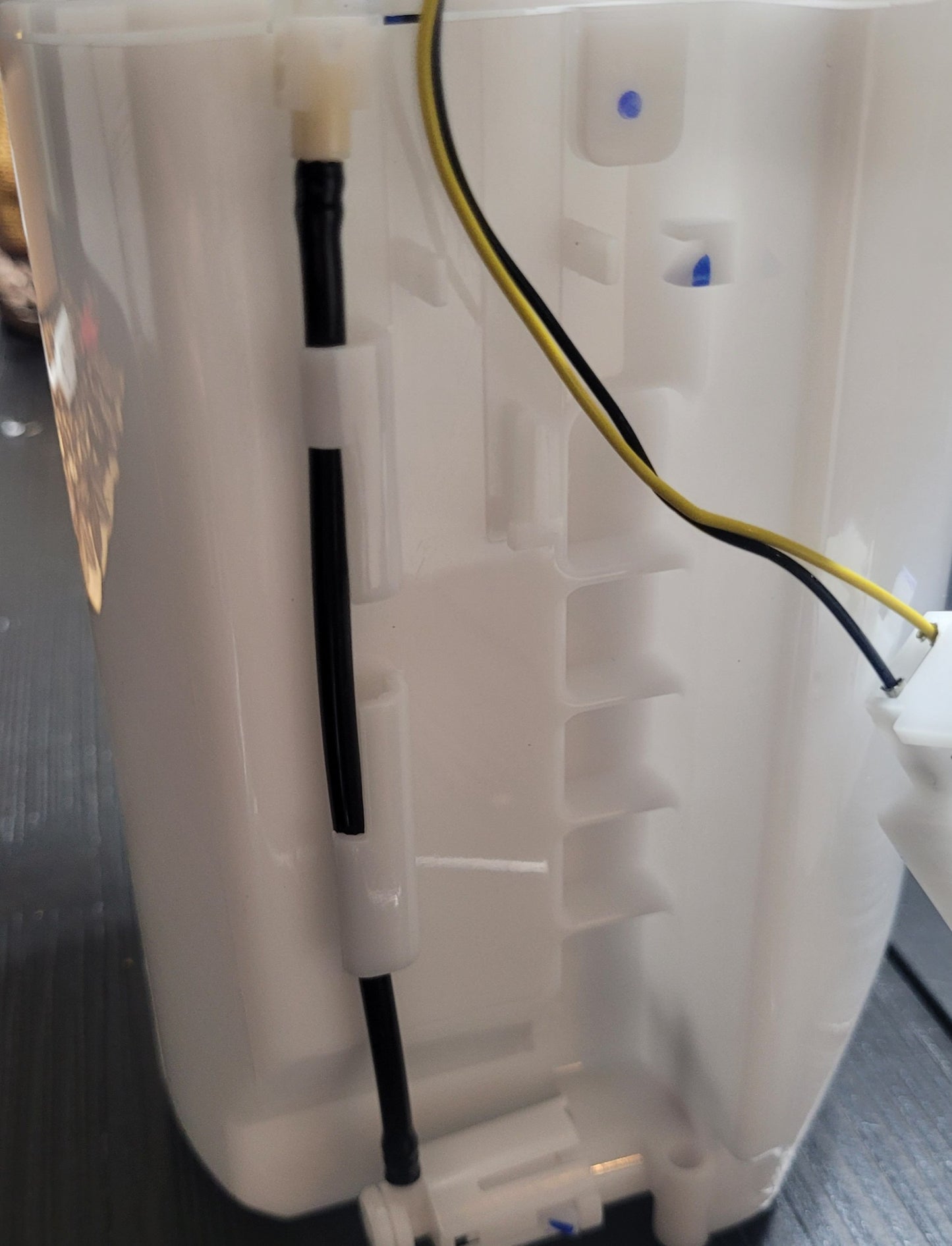 Fuel Pump Assembly 77020-0K150, 1 Pc For Toyota Fortuner 2008-2016, Brand New!