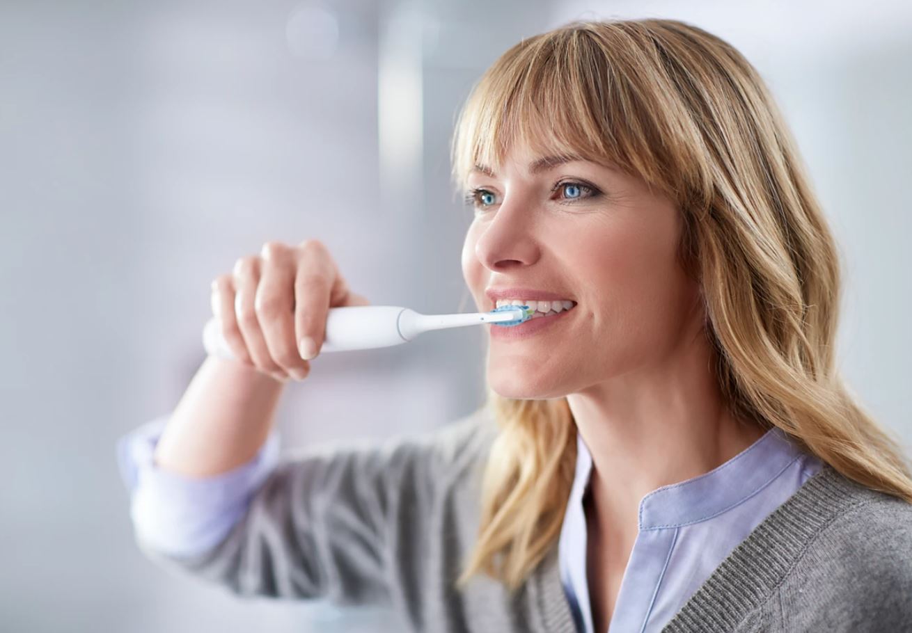 Philips Sonicare ProfessionalClean HX7513/71 Electric Toothbrush, White/RGold