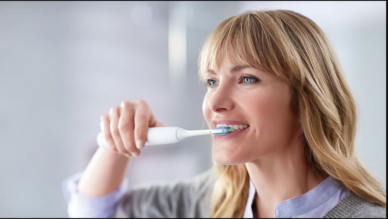 Philips Sonicare Optimal Clean HX6829/70 Electric Toothbrush, Wht/Lt. Blue -New!