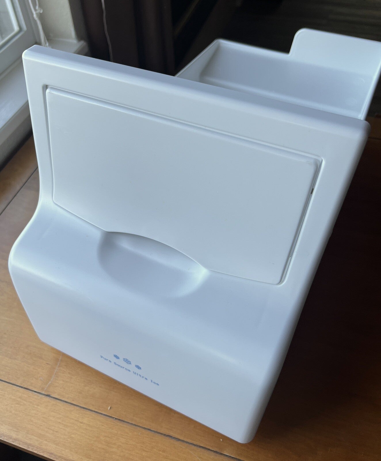 Frigidaire Ice Bucket Assembly with Auger for Pure Source Ultra Refrigerators - NEW!