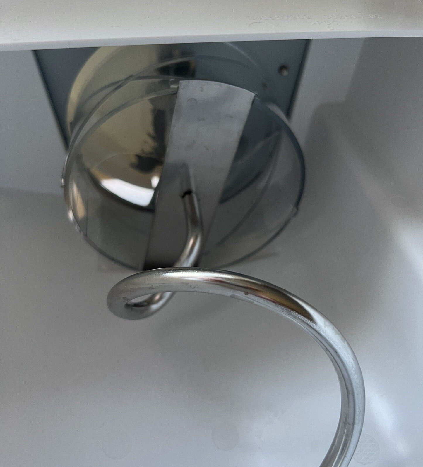 Frigidaire Ice Bucket Assembly with Auger for Pure Source Ultra Refrigerators - NEW!